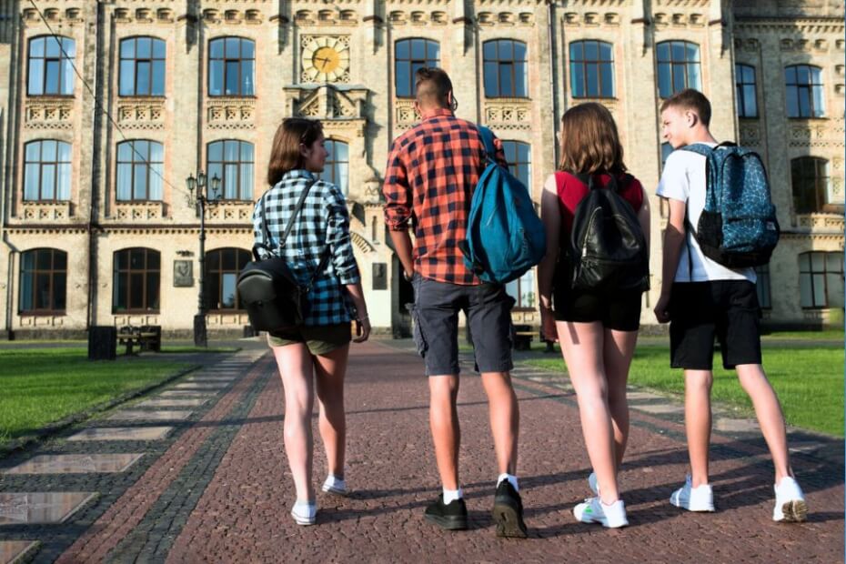 UK Eases Travel Rules for French School Trips