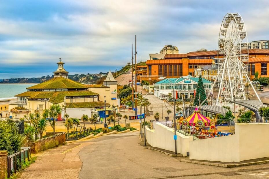 Los visitantes de tres ciudades costeras de Dorset deberán pagar la tasa turística a partir de julio