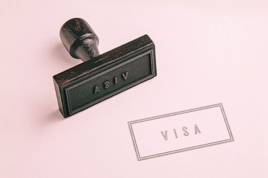 UK ETA vs. Standard Visitor Visa: A Comparison Guide